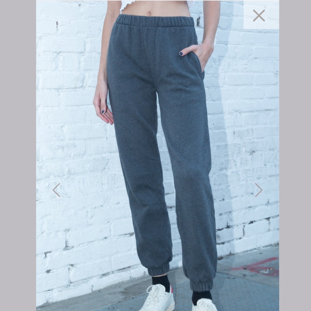 Brandy Melville Rosa Sweatpants